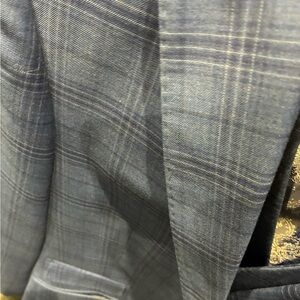 Men's Gray/Blue plaid suit.  38s Slim 32x30